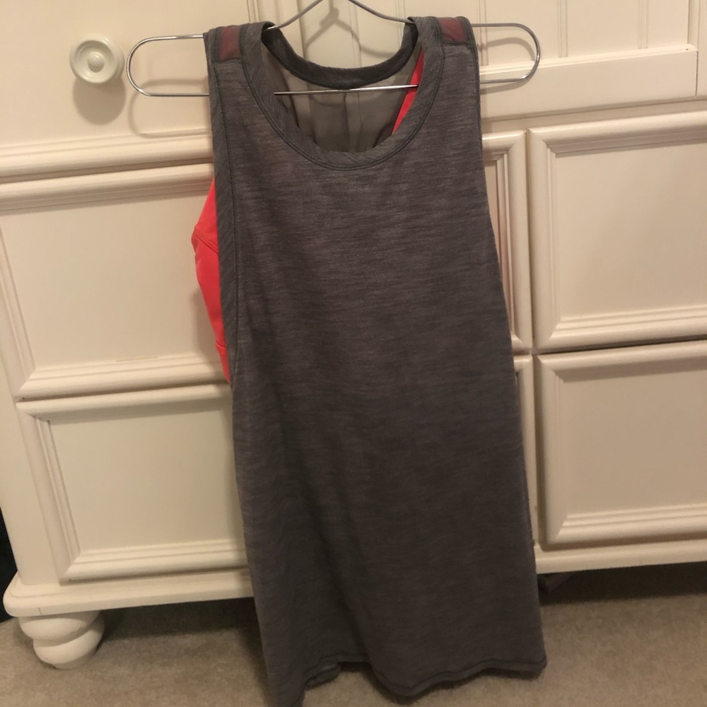 Lululemon tank with built in bra